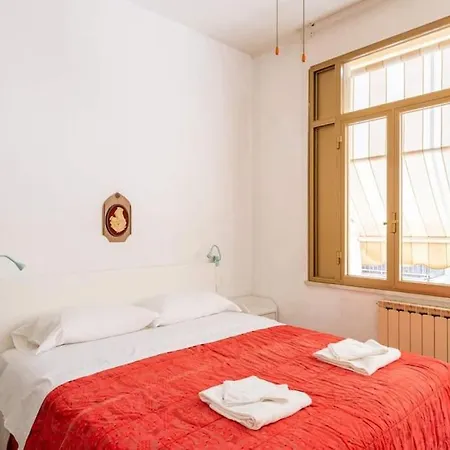 Apartamento Cute Flat Near The With Parking