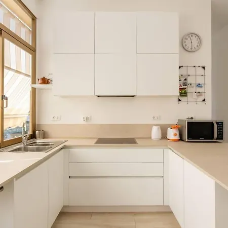 Cute Flat Near The With Parking